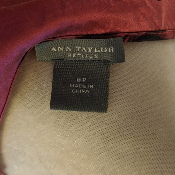 Silk Burgundy Black Floral Ann Taylor top - Picture 4 of 4